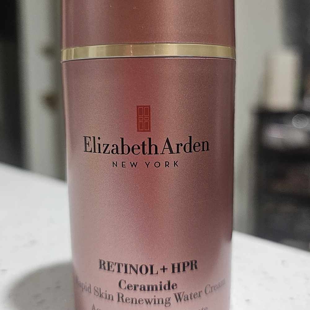 Elizabeth Arden Ceramide Retinol + HPR Rapid Skin Renewing Water Cream